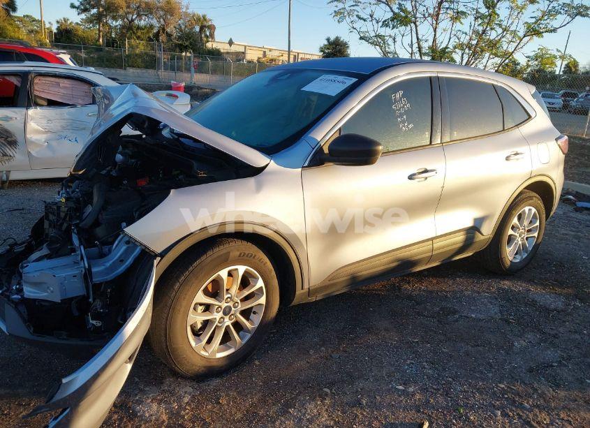 Photo 2 of 2022 Ford Escape SE (VIN 1FMCU0G61NUA29451)