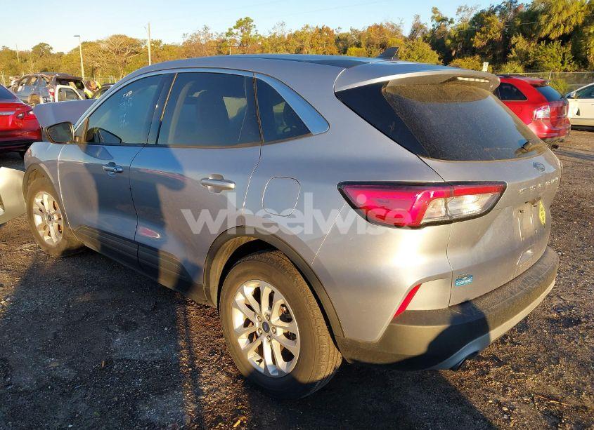 Photo 3 of 2022 Ford Escape SE (VIN 1FMCU0G61NUA29451)