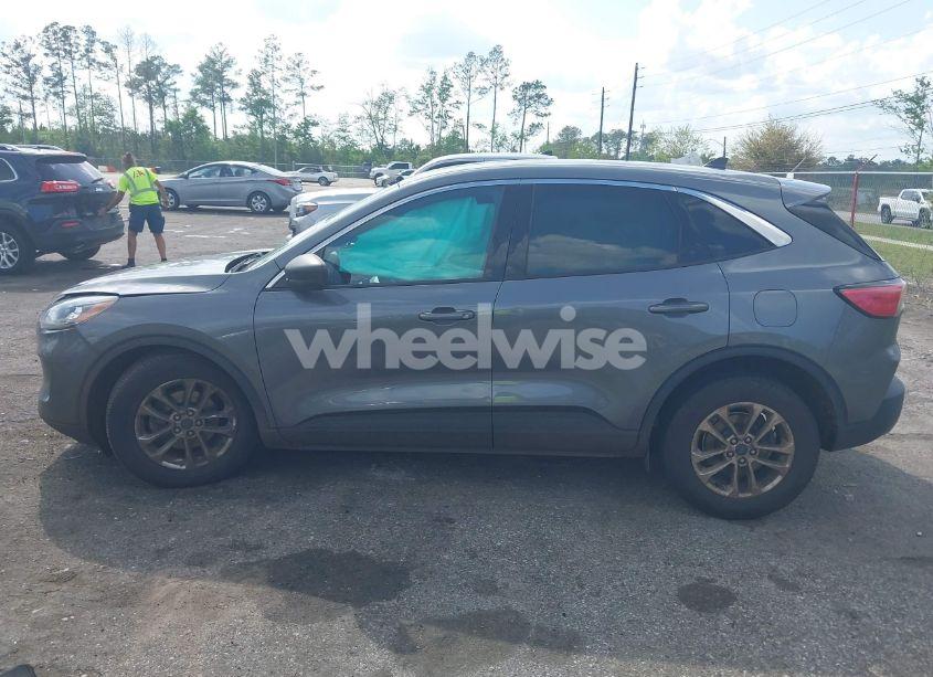 Photo 14 of 2022 Ford Escape SE (VIN 1FMCU0G61NUA48338)
