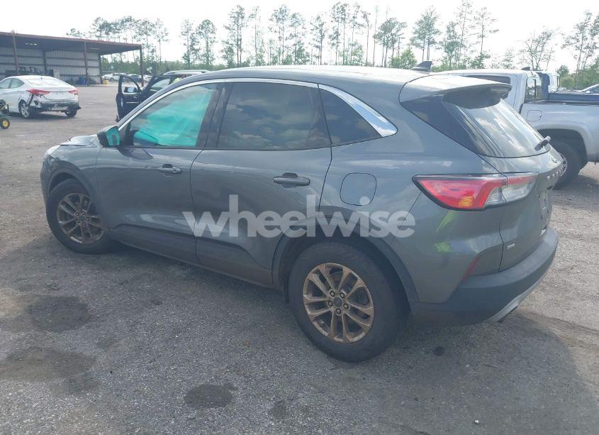 Photo 3 of 2022 Ford Escape SE (VIN 1FMCU0G61NUA48338)