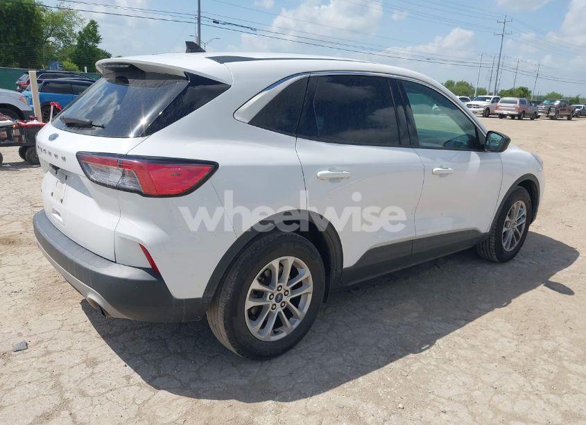 Photo 4 of 2022 Ford Escape SE (VIN 1FMCU0G61NUA84935)