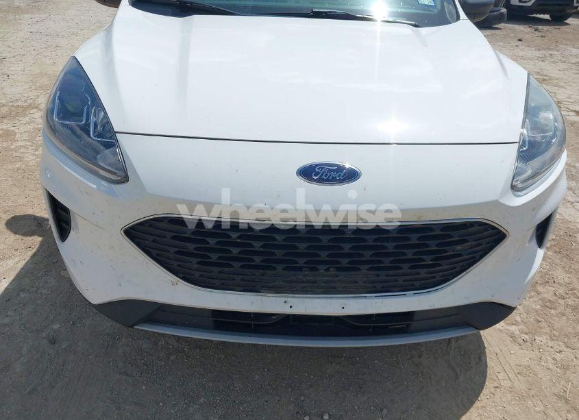 Photo 6 of 2022 Ford Escape SE (VIN 1FMCU0G61NUA84935)