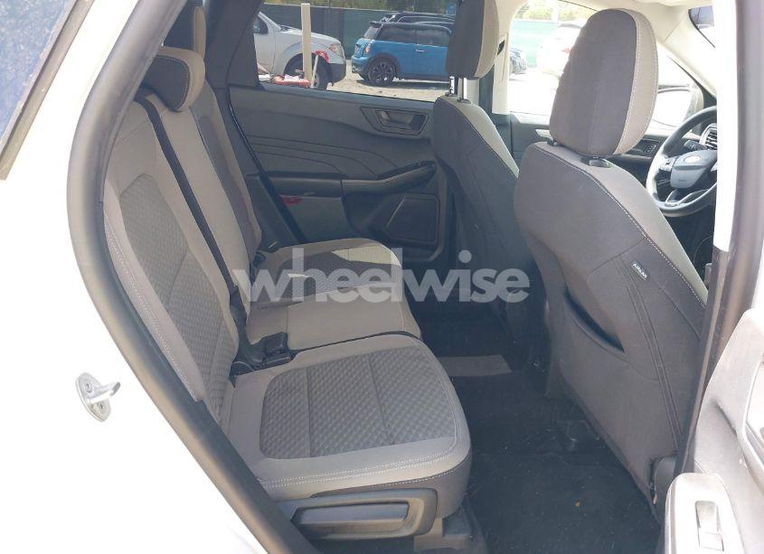 Photo 8 of 2022 Ford Escape SE (VIN 1FMCU0G61NUA84935)