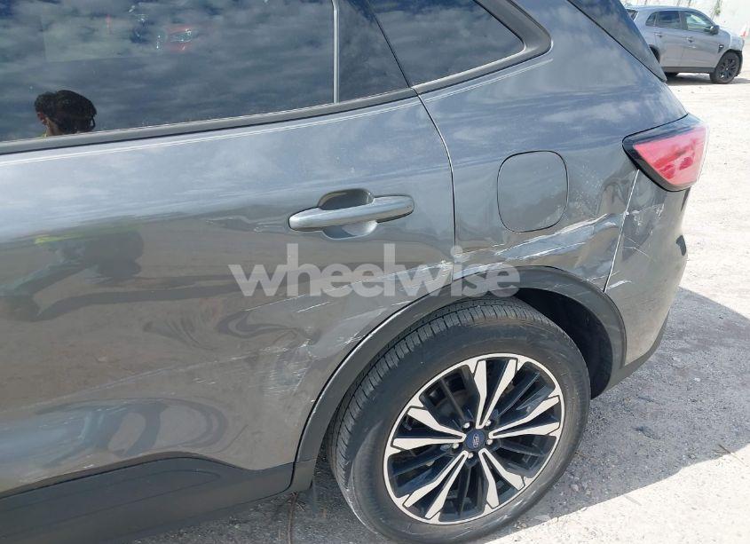 Photo 11 of 2022 Ford Escape SE (VIN 1FMCU0G61NUB96926)