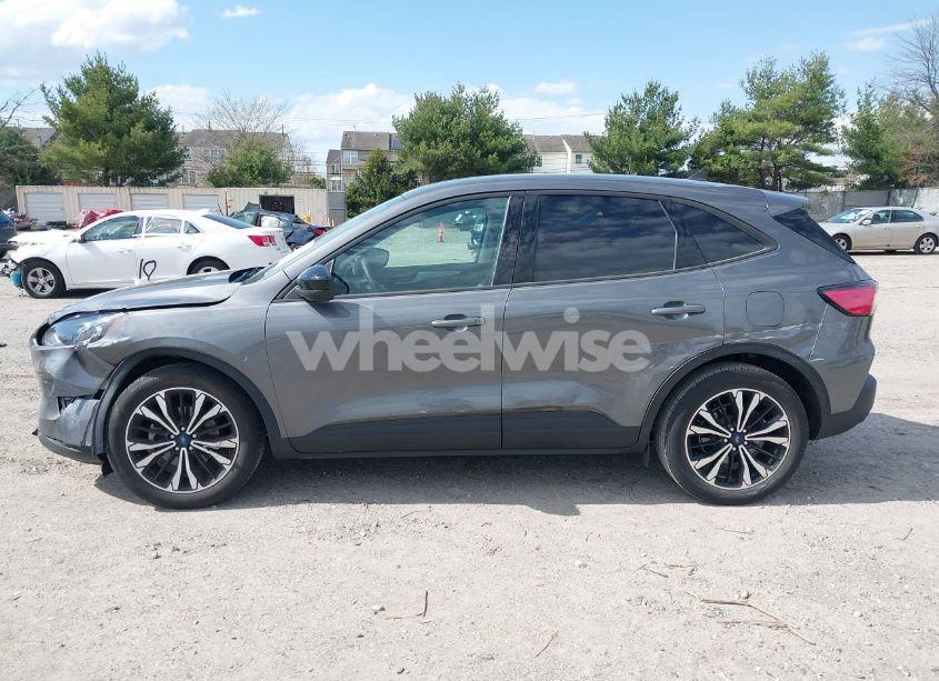 Photo 14 of 2022 Ford Escape SE (VIN 1FMCU0G61NUB96926)