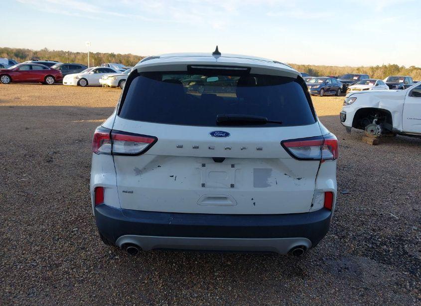 Photo 16 of 2022 Ford Escape SE (VIN 1FMCU0G61NUB98756)