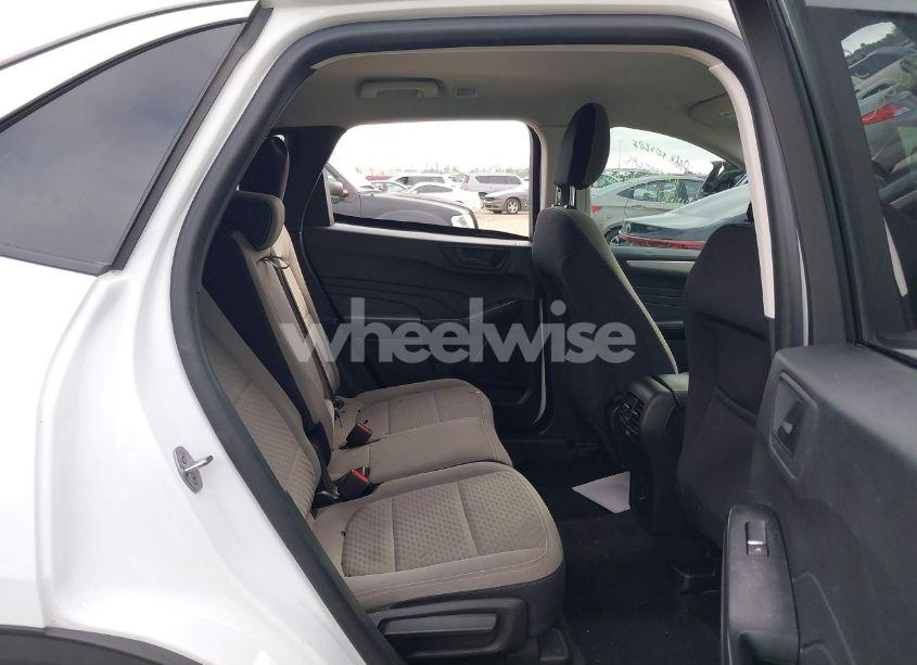 Photo 8 of 2022 Ford Escape SE (VIN 1FMCU0G61NUB98823)