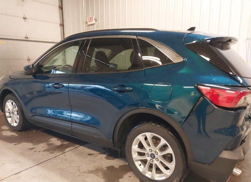 Photo 14 of 2020 Ford Escape SE (VIN 1FMCU0G62LUA27592)