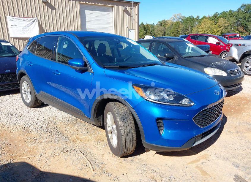 2020 Ford Escape SE (VIN 1FMCU0G62LUA66943) main photo