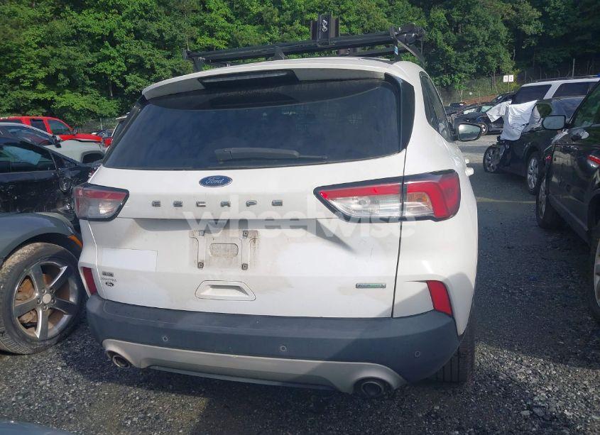 Photo 16 of 2020 Ford Escape SE (VIN 1FMCU0G62LUB44377)