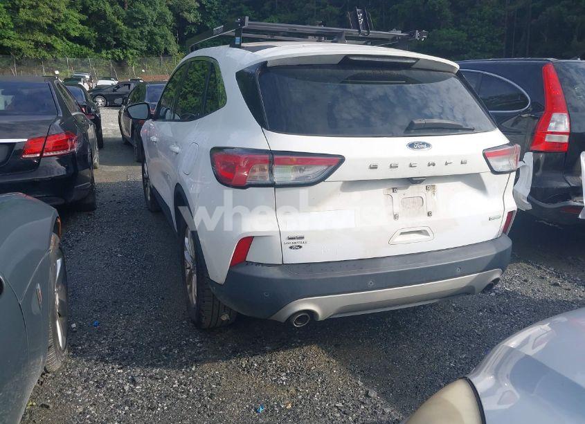 Photo 3 of 2020 Ford Escape SE (VIN 1FMCU0G62LUB44377)