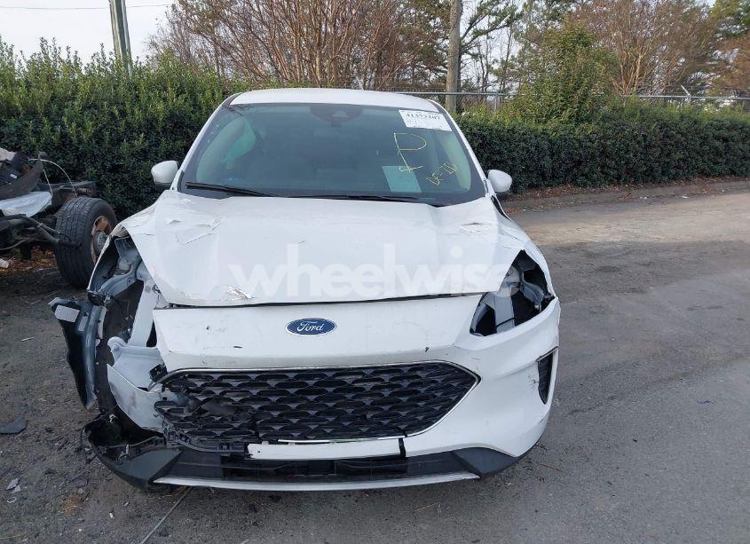 Photo 13 of 2020 Ford Escape SE (VIN 1FMCU0G62LUB49644)