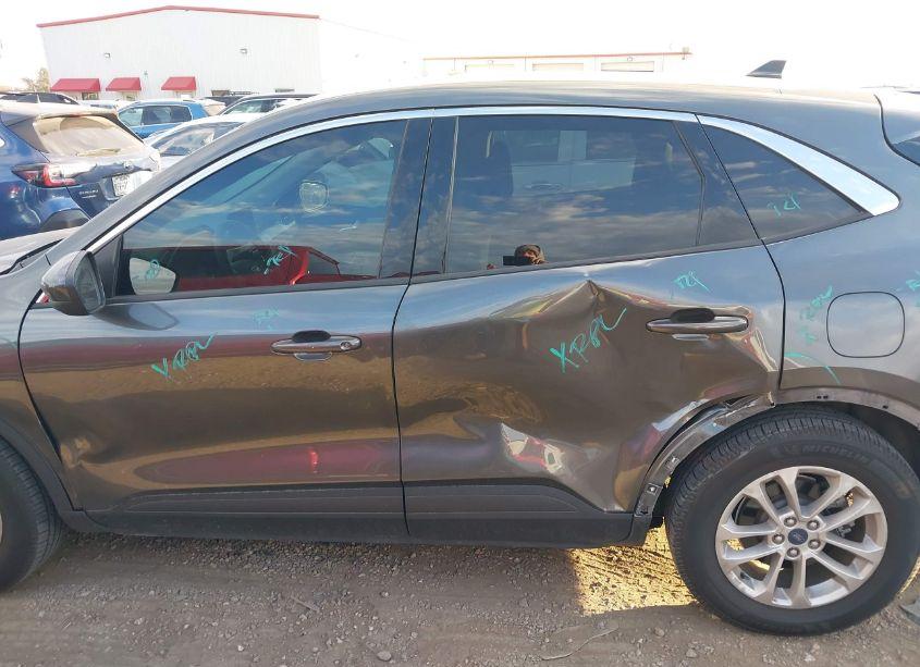 Photo 14 of 2020 Ford Escape SE (VIN 1FMCU0G62LUB78514)