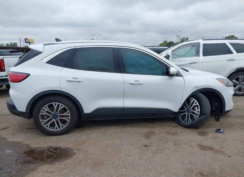 Photo 12 of 2020 Ford Escape SE (VIN 1FMCU0G62LUB92705)