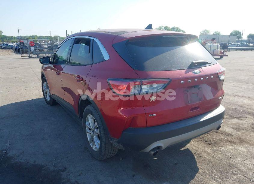 Photo 3 of 2020 Ford Escape SE (VIN 1FMCU0G62LUB94518)