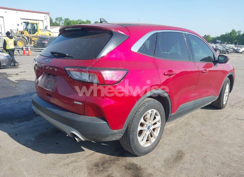 Photo 4 of 2020 Ford Escape SE (VIN 1FMCU0G62LUB94518)