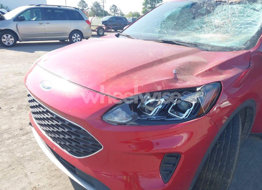 Photo 6 of 2020 Ford Escape SE (VIN 1FMCU0G62LUB94518)