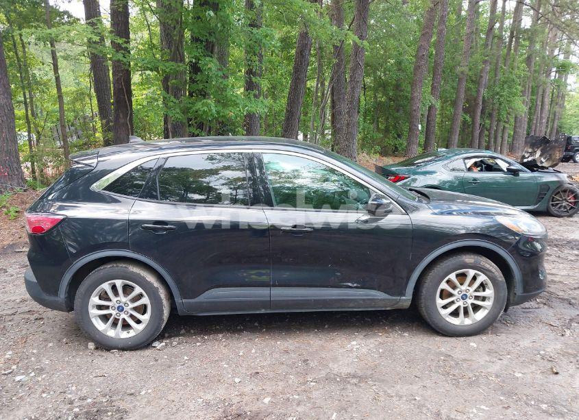 Photo 13 of 2020 Ford Escape SE (VIN 1FMCU0G62LUC04223)