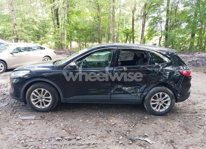 Photo 14 of 2020 Ford Escape SE (VIN 1FMCU0G62LUC04223)