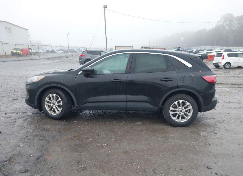 Photo 14 of 2020 Ford Escape SE (VIN 1FMCU0G62LUC18686)