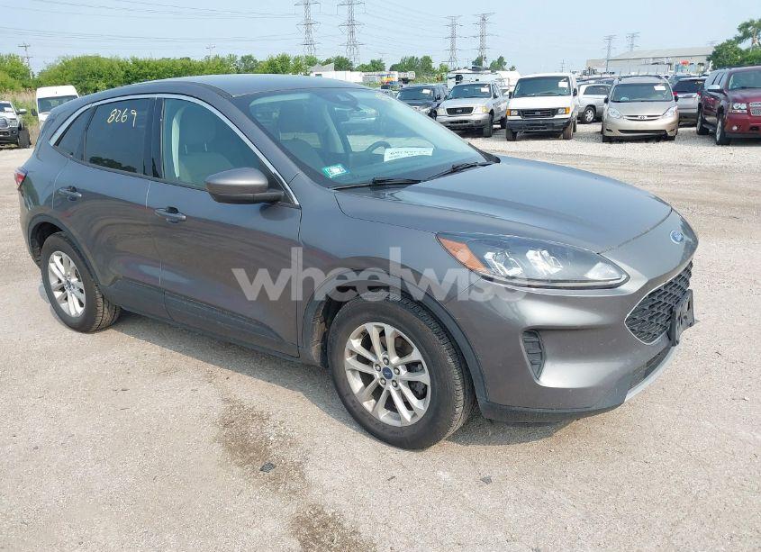 2021 Ford Escape SE (VIN 1FMCU0G62MUA73988) main photo