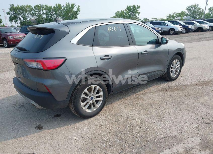 Photo 4 of 2021 Ford Escape SE (VIN 1FMCU0G62MUA73988)