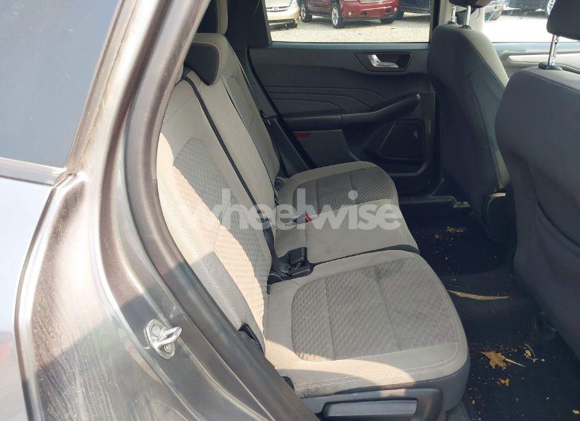 Photo 8 of 2021 Ford Escape SE (VIN 1FMCU0G62MUA73988)