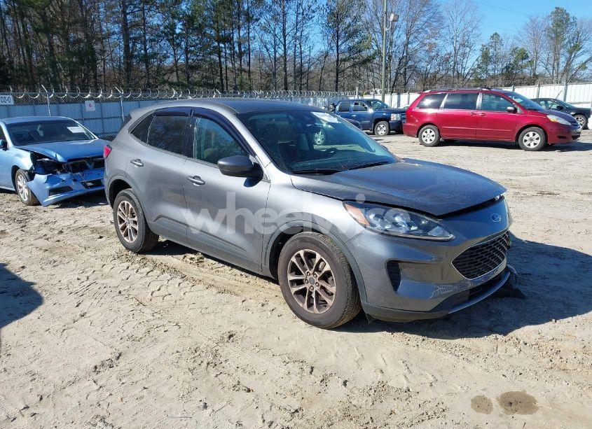 2021 Ford Escape SE (VIN 1FMCU0G62MUA99328) main photo