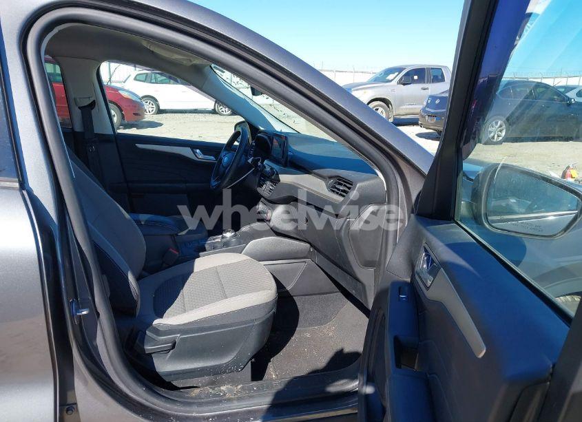 Photo 5 of 2021 Ford Escape SE (VIN 1FMCU0G62MUA99328)