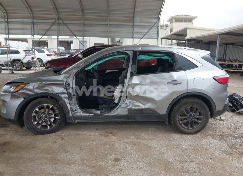 Photo 15 of 2022 Ford Escape SE (VIN 1FMCU0G62NUA25554)