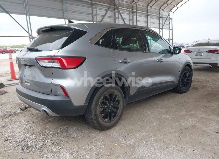 Photo 4 of 2022 Ford Escape SE (VIN 1FMCU0G62NUA25554)