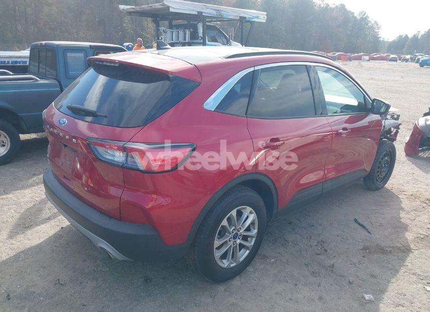 Photo 4 of 2022 Ford Escape SE (VIN 1FMCU0G62NUB68987)