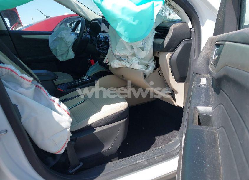 Photo 5 of 2022 Ford Escape SE (VIN 1FMCU0G62NUB98250)