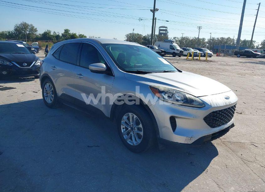 2020 Ford Escape SE (VIN 1FMCU0G63LUA06623) main photo