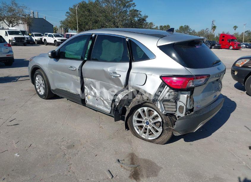 Photo 3 of 2020 Ford Escape SE (VIN 1FMCU0G63LUA06623)