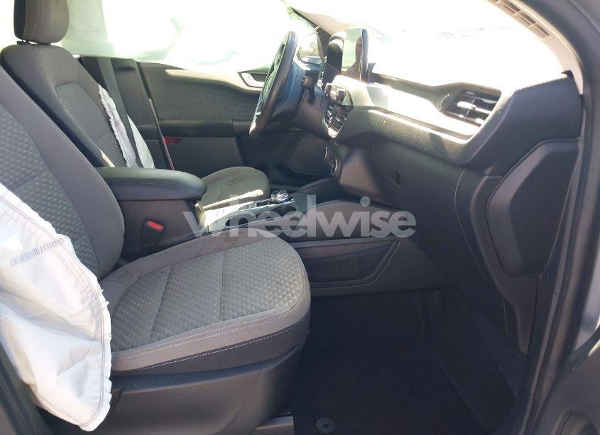 Photo 5 of 2020 Ford Escape SE (VIN 1FMCU0G63LUA06623)