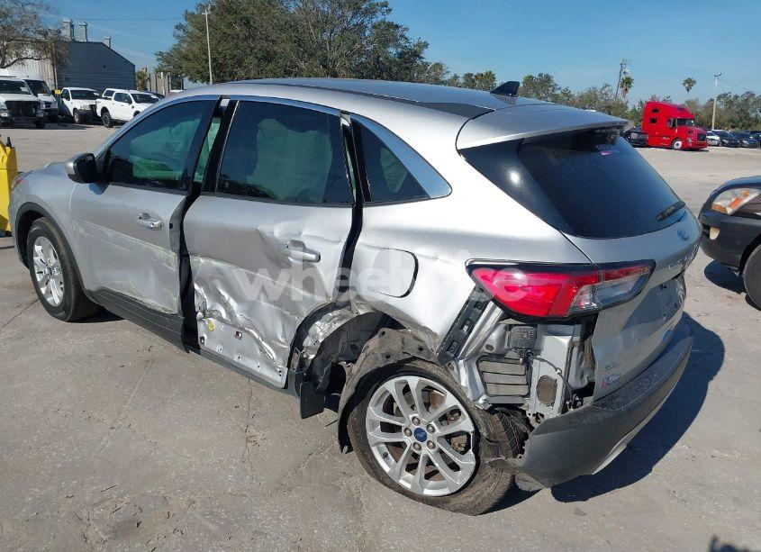 Photo 6 of 2020 Ford Escape SE (VIN 1FMCU0G63LUA06623)