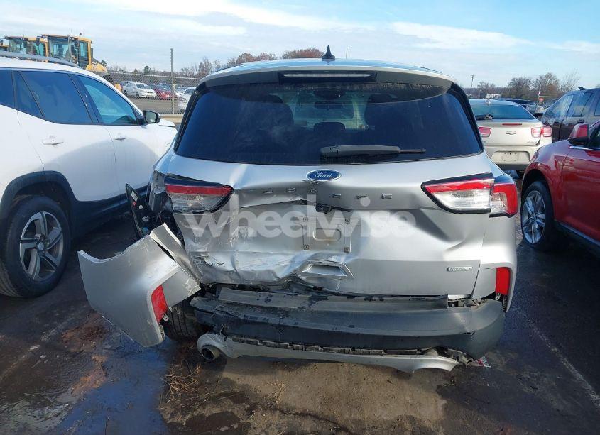 Photo 16 of 2020 Ford Escape SE (VIN 1FMCU0G63LUA22725)
