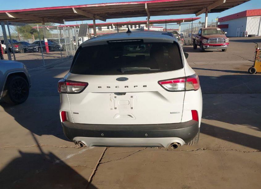 Photo 16 of 2020 Ford Escape SE (VIN 1FMCU0G63LUB25711)