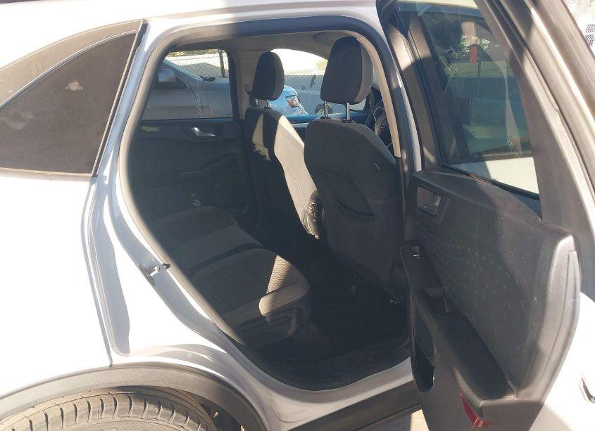 Photo 8 of 2020 Ford Escape SE (VIN 1FMCU0G63LUB25711)