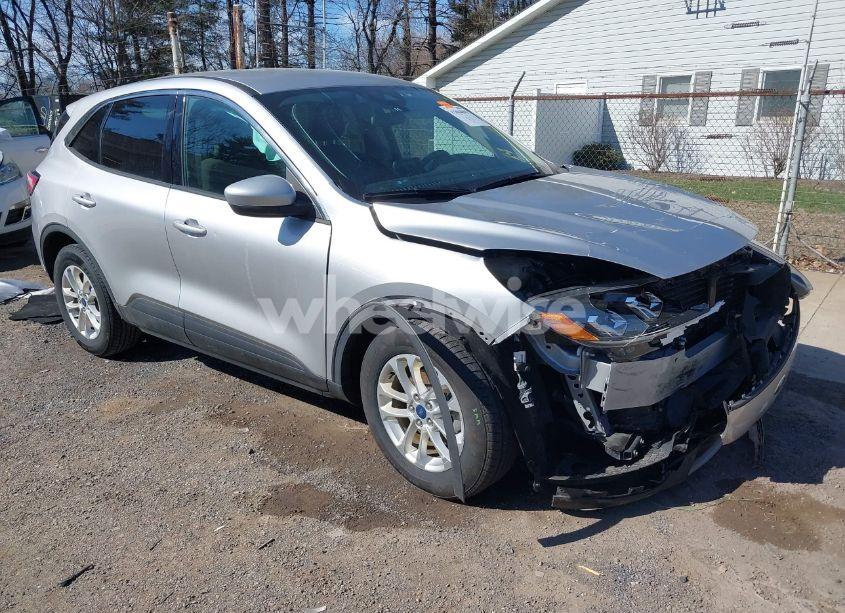 2020 Ford Escape SE (VIN 1FMCU0G63LUB81230) main photo