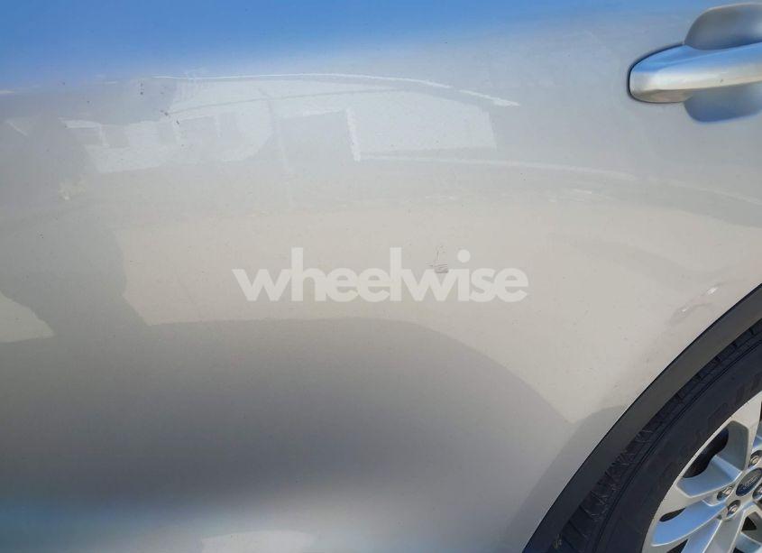 Photo 19 of 2020 Ford Escape SE (VIN 1FMCU0G63LUB81230)