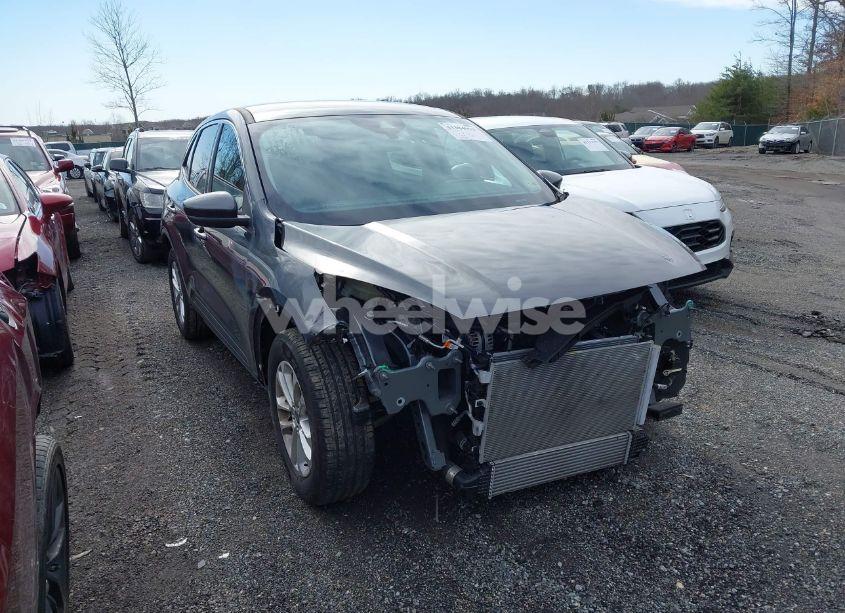 2020 Ford Escape SE (VIN 1FMCU0G63LUB90817) main photo