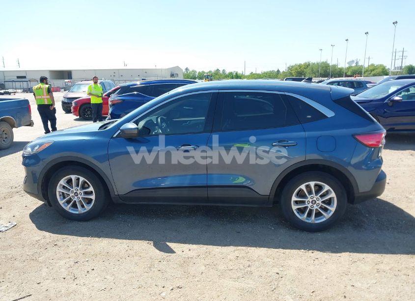 Photo 14 of 2020 Ford Escape SE (VIN 1FMCU0G63LUC42916)