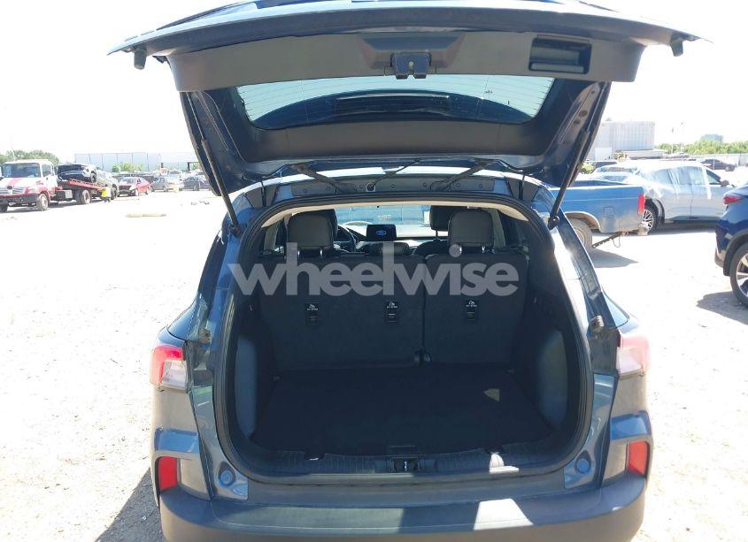 Photo 18 of 2020 Ford Escape SE (VIN 1FMCU0G63LUC42916)