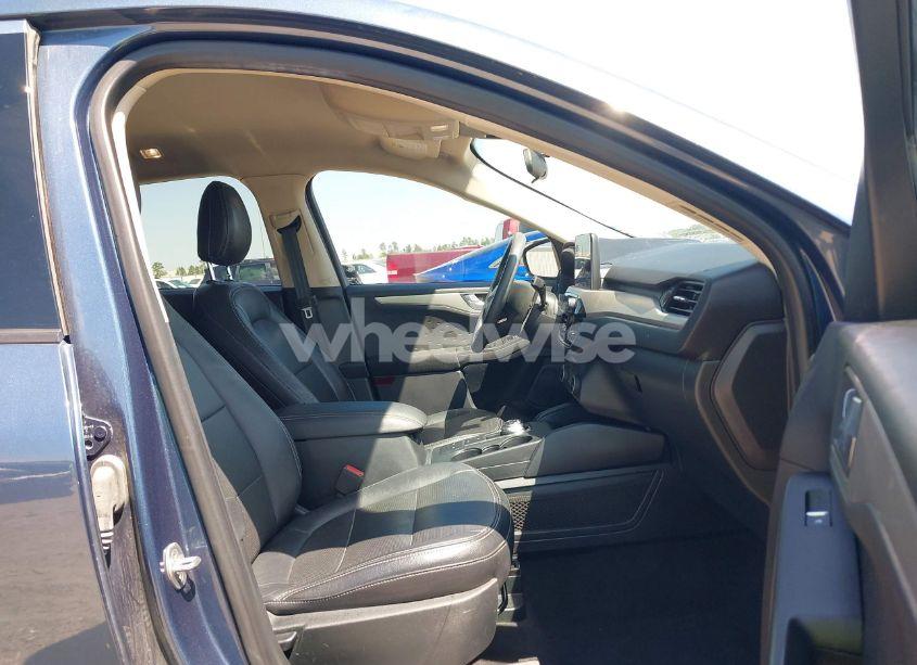 Photo 5 of 2020 Ford Escape SE (VIN 1FMCU0G63LUC42916)