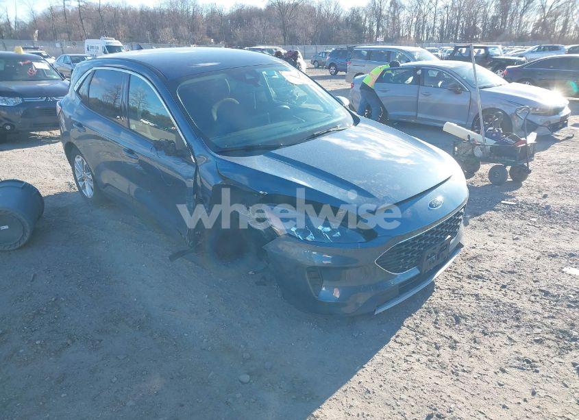 2020 Ford Escape SE (VIN 1FMCU0G63LUC43368) main photo