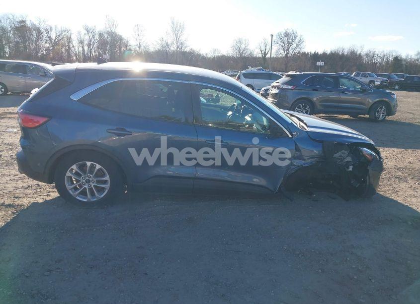 Photo 13 of 2020 Ford Escape SE (VIN 1FMCU0G63LUC43368)