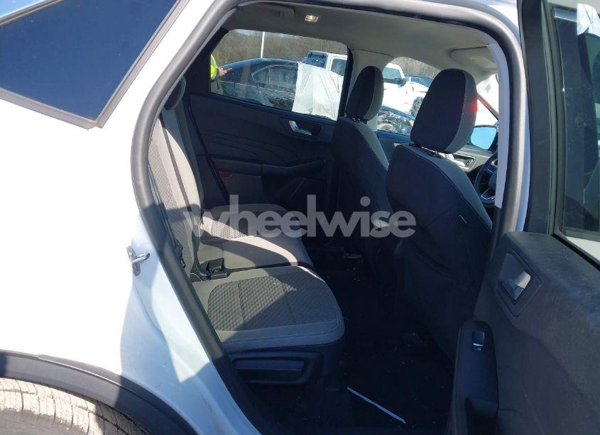 Photo 8 of 2021 Ford Escape SE (VIN 1FMCU0G63MUA03500)