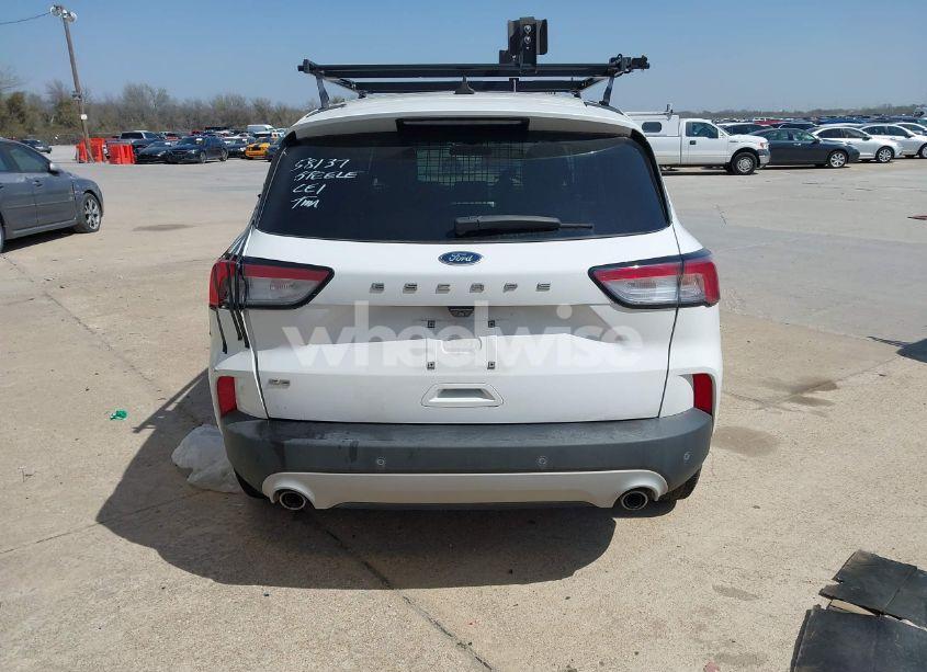 Photo 17 of 2021 Ford Escape SE (VIN 1FMCU0G63MUA73725)